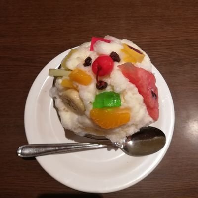モンハン/ポケモン/どうぶつの森/ドラクエ 山盛りパフェにはからあげ
