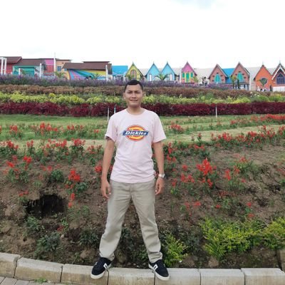 pecinta musik dan sepakbola