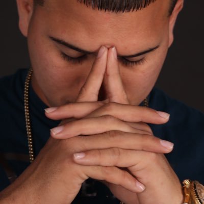 Jonathann Ralf Rosario Ortiz, mejor conocido como Gallo The Producer, es un cantante puertorriqueño trap latino.
