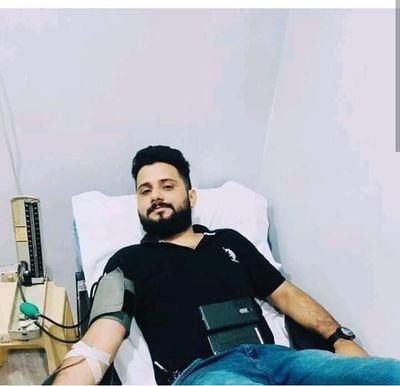 जिनकी उम्र 18+ हो गई है
वो रक्तदान करना शुरू करे
करके देखिए अच्छा लगता है ♥️
♥️ रक्तदान महादान ♥️
