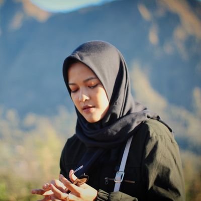 rollyta_ads's profile picture. simple person