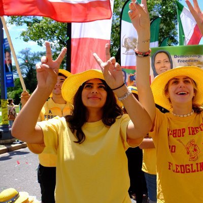 Time has come to rise up, to rebel, to revolt,& to tear asunder the chains. ppl of Iran pay a heavy price as they have always done.
#FreeIran #IranRegimeChange