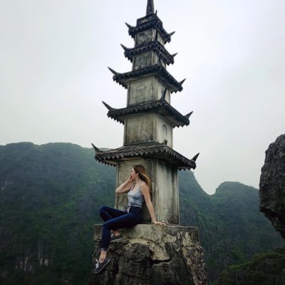 AllieMacG's profile picture. 