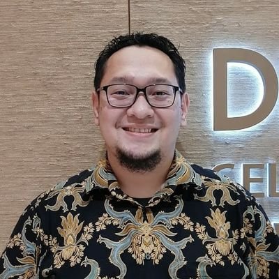 pirhot's profile picture. Sekrup Kapitalis. Guitars. Books. Public Policy. Twisty Puzzles. Chess. Swim. Bike. Run. Vape. @pirhot30