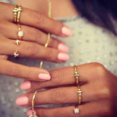 pLJqbzPWrDWLvO7's profile picture. اجعل خطواتك في الحياة كمن يمشي على الرمل لا يُسمع صوته ولكن أثره ..