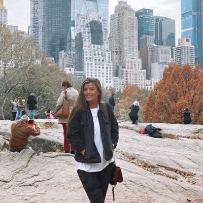 sarahvaughan25's profile picture. 