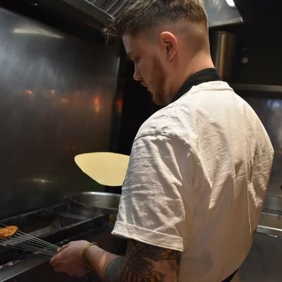 🇪🇸 -Head Chef @ Sushi Bar Hannah
🍳 - Jamie Oliver Graduate
📍 - Madrid
❤️ - Hackney