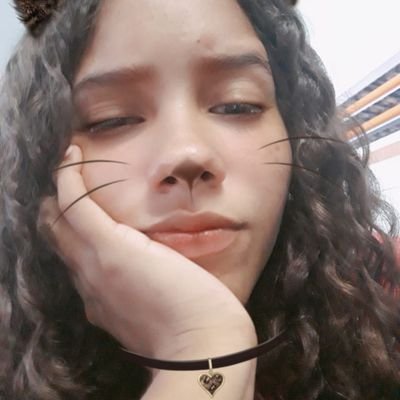 Frozenchernobyl's profile picture. miojo

ig: @Kayh_Lerigou 🌈