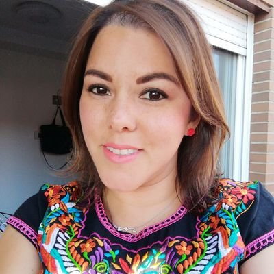 mirihuesos's profile picture. Postrera, mexicana, traumatologa, mamá de Yoko y de Diego.