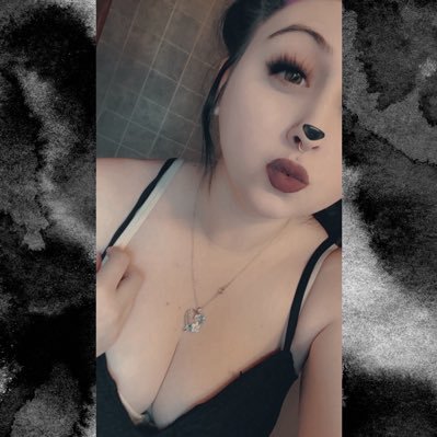 26. 717. Libra. Single. Mom. Swifty. WWE. Hugger. BOliever. I Walk With Elias. Fan-Fiction. Writer. Horoscopes. Hmu.💖