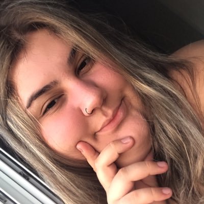 Isa_Freiires's profile picture. 