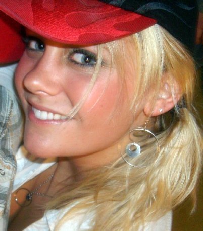 SarafinaDeWilde's profile picture. I live in the sunshine & love to follow it to beaches or wherever my Father's credit card will allow ;)  A bit of a tomboy & a princess :)