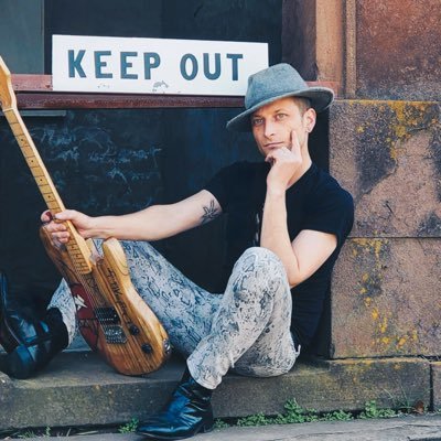 I'm an Alternative/Indie/Folk Singer-Songwriter in Atlanta, GA. I write, compose, produce & perform original songs since 2004. @99x @Heineken @WilsonBrothers