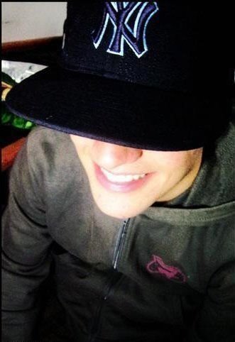 eu amo a @fabiCarreiros s2 segue ?