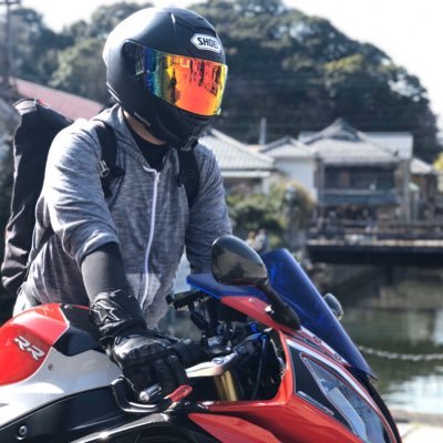 ninja400R→YZF-R1(09)→GB250&YZF-R1(11)→S1000RR(15) カメラも嗜みます。中の人は93年式。