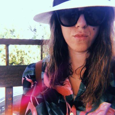 Hayır, gerçekten yazın 3 ay tatil yapmıyoruz.