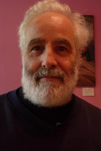 Peace scholar, poet, Greens activist, campaigner for ending wars. Promoting free expression and dignity.