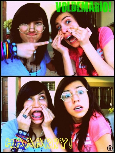 JustOralia's profile picture. I LOVE MUSIC! i spend most of my time drawing or complaining :3 :) i like anime and screamo HOHOHO :)
wanna be my friend? THEN SEND ME A MESSAGE :D