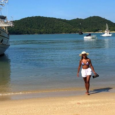 SofiaCh_22's profile picture. Free woman 🤘
Taurina a moriiiiii