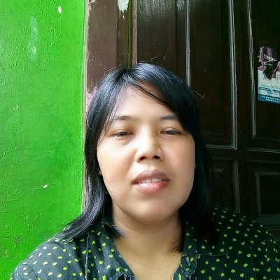 Tidak ada yang spesial dari diri saya karena saya hanya cinta kesederhanaan