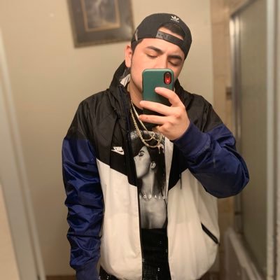 OsvaldoRosale11's profile picture. 