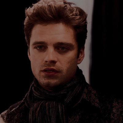 𝐴𝑛𝑠𝑤𝑒𝑟 𝑚𝑒 𝑜𝑛𝑒 𝑡𝘩𝑖𝑛𝑔–– 𝑊𝘩𝑦 𝑖𝑠 𝑎 𝑟𝑎𝑣𝑒𝑛 𝑙𝑖𝑘𝑒 𝑎 𝑤𝑟𝑖𝑡𝑖𝑛𝑔 𝑑𝑒𝑠𝑘? #𝙼𝚊𝚍𝙷𝚊𝚛𝚝 #𝓞𝔀𝓵
