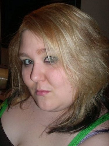 Bee_4_Glee's profile picture. my life is devoted to Glee. yep.