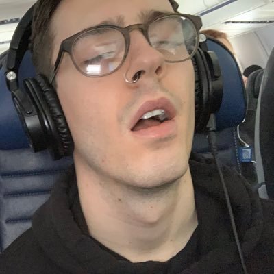 jtschllng's profile picture. 