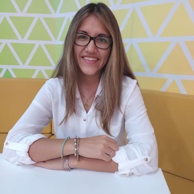 Comunicadora que dice lo que NO es comunicar 📣. Insighter & Estratega que entrena para innovar 💡. Católica en construcción 🙏🏻💛