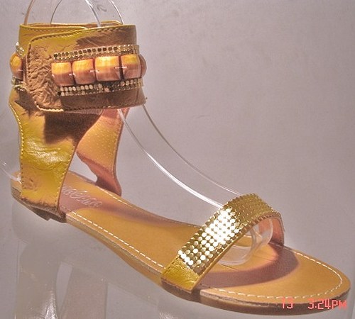 sackiboutique's profile picture. A new boutique with a unique choice of affordable and fashionable handbags and accessories for women.