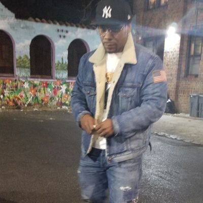 loloGGM's profile picture. what we doing, the night is right!!!