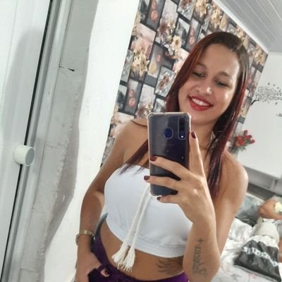 adrieleketellin's profile picture. Uso meu sorriso contra aqueles que só querem ver minhas lágrimas. 😉