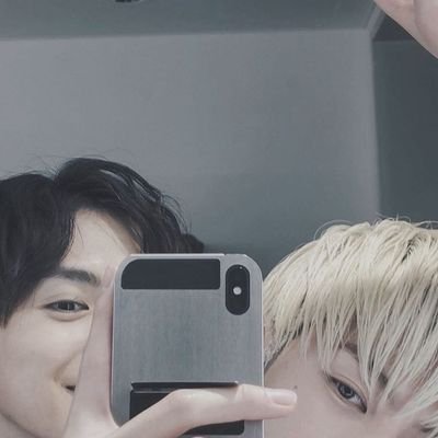 サボりがち┆高校1年生(16)♀┆フォロバ○                                                                 
☁  商業高校トップ科  ☁️