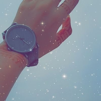 KhadijaMirza8's profile picture. 》¢αℓℓ мє dîja😉 
》мυя∂єя σf ¢αкє σи 16dëc🎂
"'sagittarius💞
》ѕιиgℓє😍 
》мυѕι¢ ℓσνєя🎸