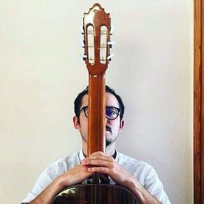 MIR Medicina Interna - Vocal Comité de Bioética. @HospitalLaFe Estudiante de filosofía @UNED Antropología médica e historia de la medicina. @GTbioeticaSEMI