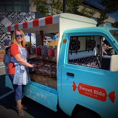 mommadingo's profile picture. Wife; mom to 5; Democrat in search of a future; fierce New England Patriots & Boston Red Sox fan who’s loving every beautiful sunset!