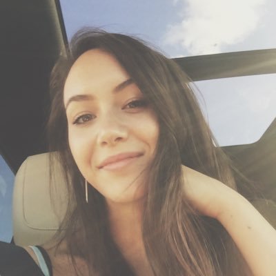 elizabethariel_'s profile picture. here for the thrills