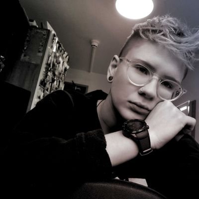 Hollyab88's profile picture. 21 // UK 
cashapp £hollyabrett
https://t.co/eAsukFTM15