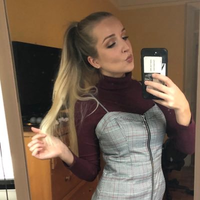 gloriawysz's profile picture. Creating the life of my dreams, one day at a time.