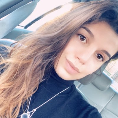 Ines_Zora_'s profile picture. A ❤️.