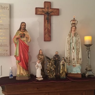 Faith-I never want to stop learning~Follow the lifes of the Saints~Prayerful Life~Jesus I Trust in You~Divine Mercy Chaplet promoter Love of my blessed family!