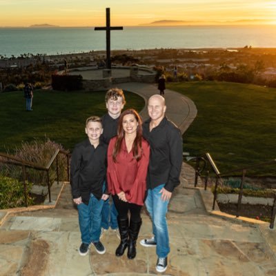 DanPlacial's profile picture. Conservative family man! Love my wife, family, friends and country 🇺🇸Fan of NCAA basketball & UFC. No DM’s please!