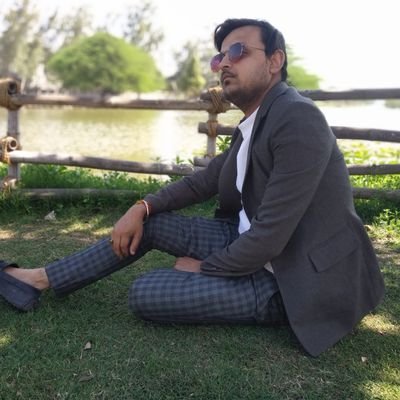 DevShar68001923's profile picture. Attitude