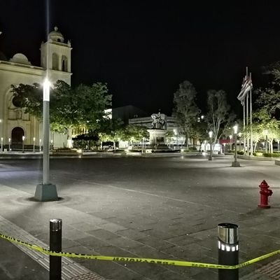 soy el jefe no soy el mejor todo somos iguales aquí solo gente de huevos hay y el que la caga y traiciona le damos en la madre.El Salvador. #exterminio