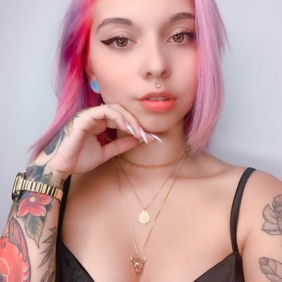 pequenapinzon13's profile picture. Princess Consuela Banana Hammock.