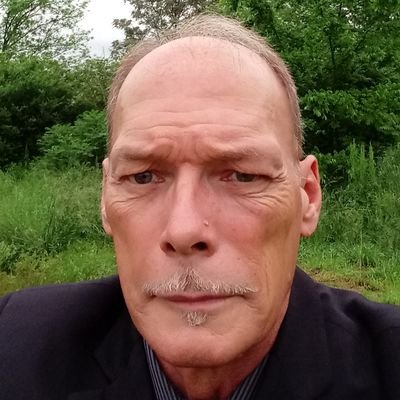 SnarkyYarbles's profile picture. 