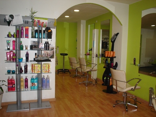 EKILIBRI's profile picture. HOla
Somos EKILIBRI peluqueria # estetica, tu centro de belleza en Manresa.
Nuestra filosofía... tu tienes que sentirte bien contigo mismo...