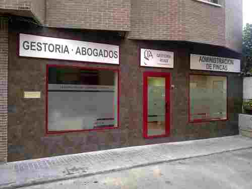 Despacho profesional dedicado al asesoramiento integral, especializado en Pymes y comercio. C/Esperanza 2 local 4. Las Rozas de Madrid. #GestoríaRivas