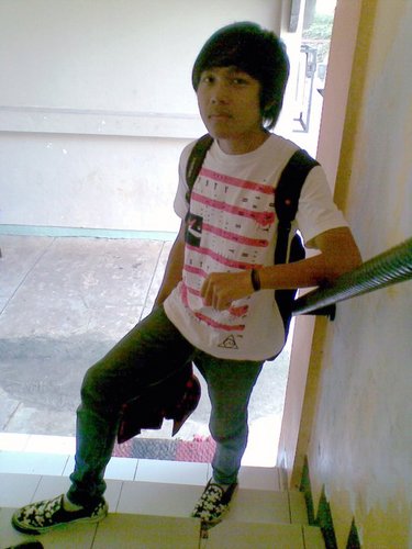 susiyoguntur's profile picture. saat mentari bersinar, hiduplah diriku
saat bulan bersinar, tidurlah diriku ini