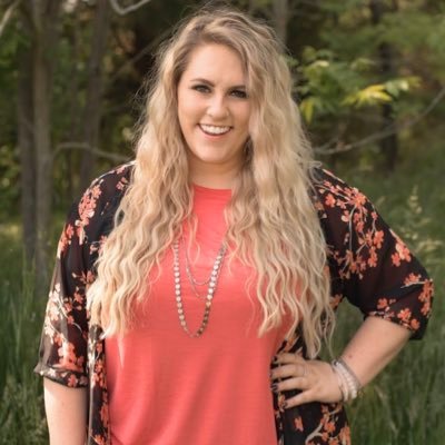 MsVehar's profile picture. 5th Grade Teacher 🍎